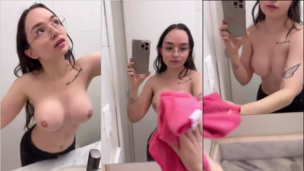 Babi Palomas, a teen cheia de atitude, soltou o verbo em um vídeo picante