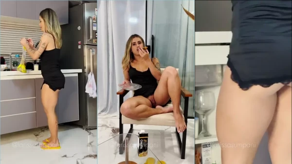 Larissa Sumpani fazendo a limpeza da louça de uma maneira bem provocante