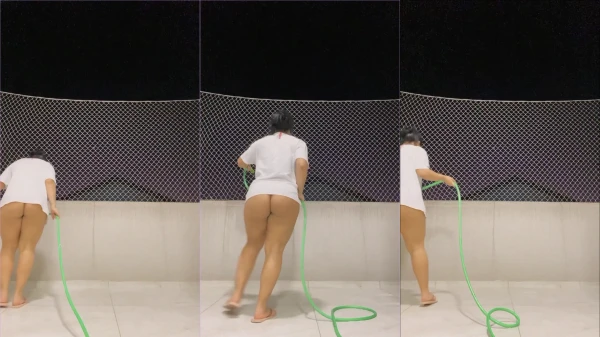 Flavia Antunes, nua e cheia de atitude, mostrando seu corpaço irresistível