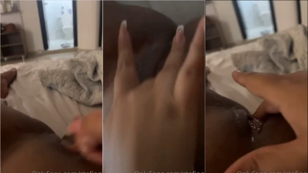 Stefanie Paola arrasa no OnlyFans com suas provocações e um pouco de diversão safada!