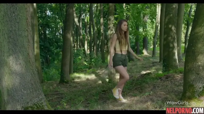 Tiktokers safadinhas gravando vídeo quente de puta em plena orgia