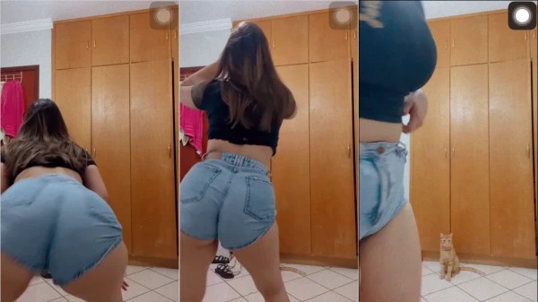 Qissobe rebolando aquela bundinha deliciosa