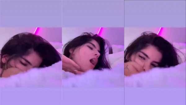 Thaissa Fit, moreninha gostosona, soltando gemidinhos delícia enquanto se joga na pegada do boy