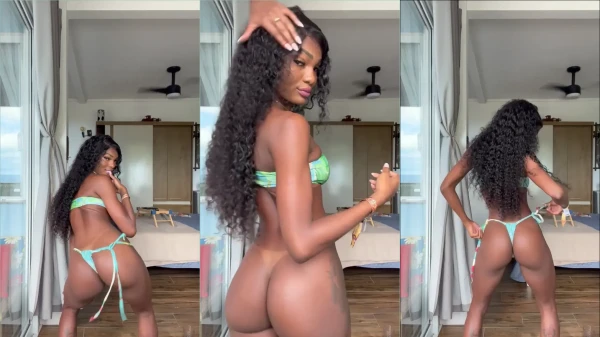 Lívia Santana se jogando na dança, sem nada por baixo!
