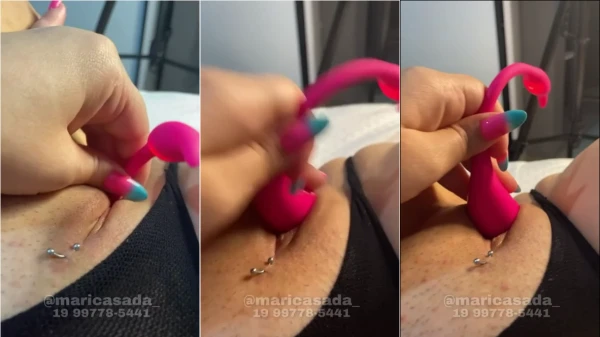 Mari Casada se divertiu pra valer com seu vibrador!
