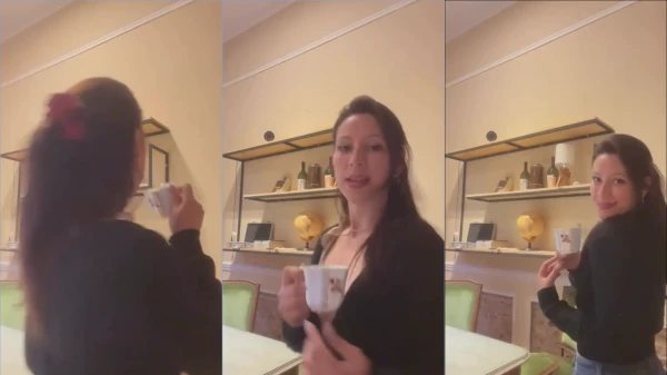 Nesse vídeo, a Novinha Linda tá toda cheia de charme tomando um café bem gostoso.